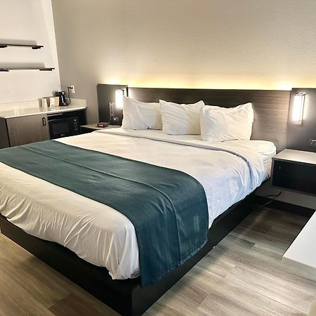 Studio 6 Suites Louisville Ky Airport/Expo Center Екстериор снимка