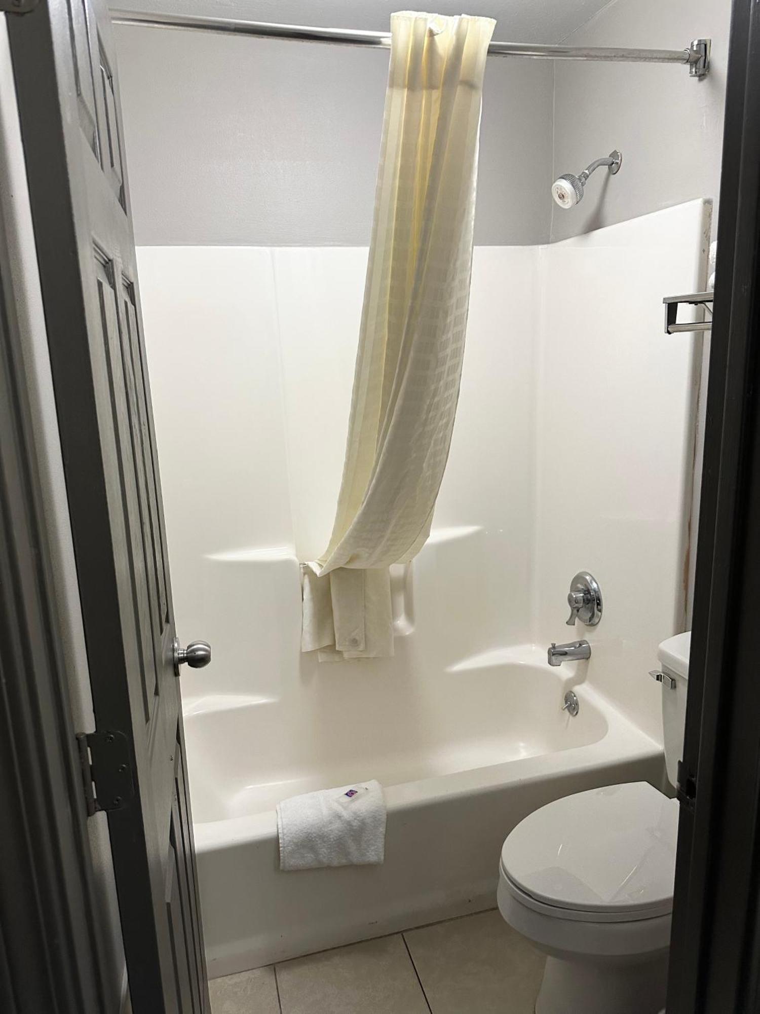 Studio 6 Suites Louisville Ky Airport/Expo Center Екстериор снимка