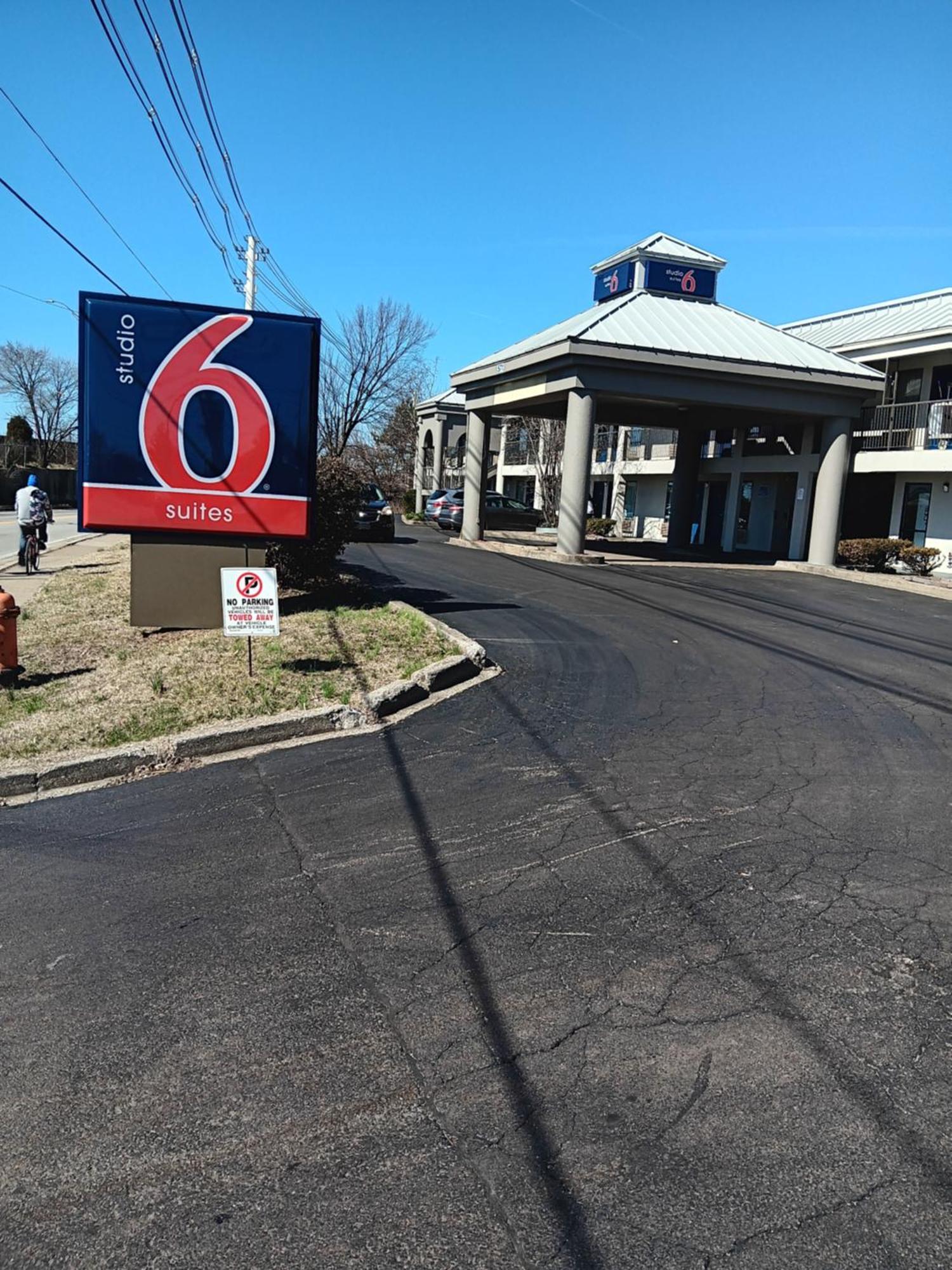 Studio 6 Suites Louisville Ky Airport/Expo Center Екстериор снимка