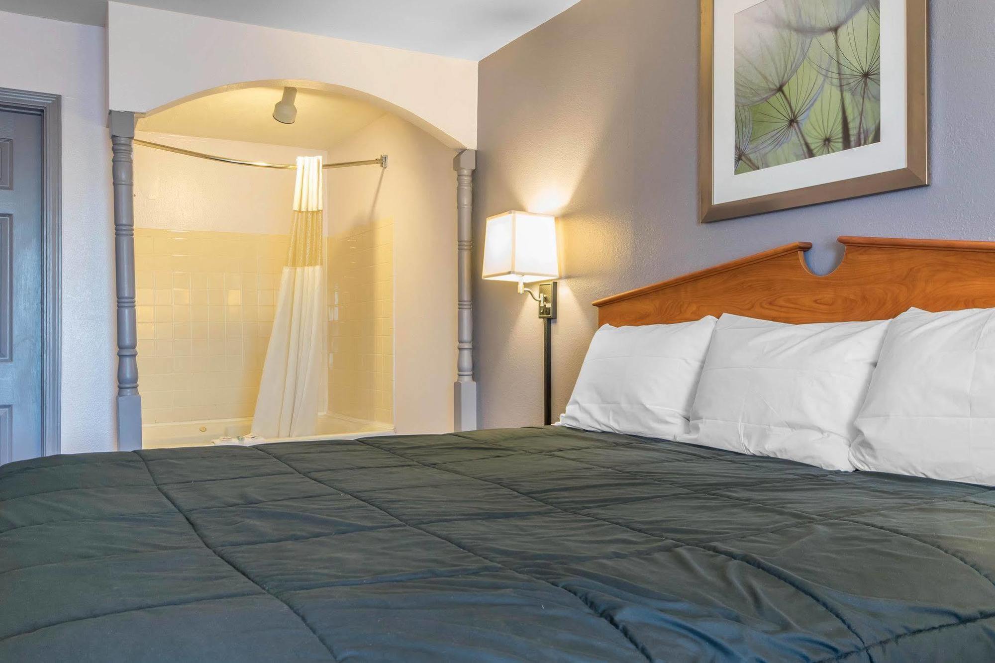 Studio 6 Suites Louisville Ky Airport/Expo Center Екстериор снимка